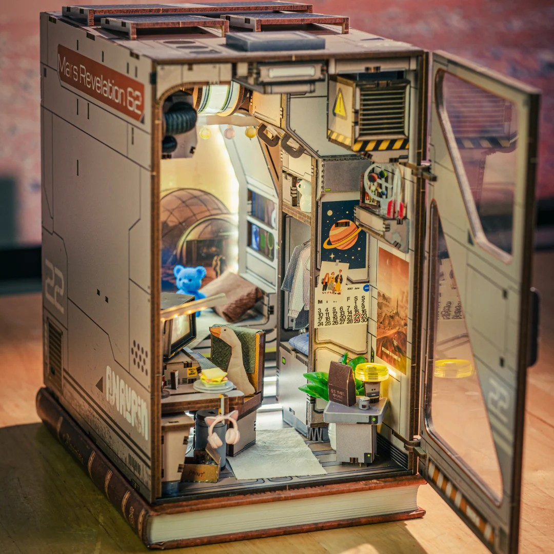 Mars Revelation 62 Book Nook Kit - Image 16
