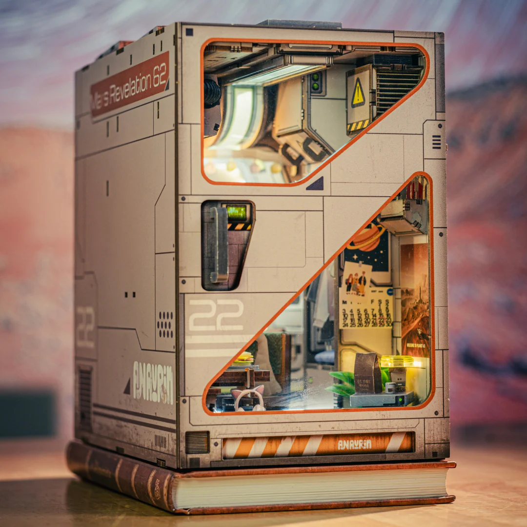 Mars Revelation 62 Book Nook Kit - Image 18